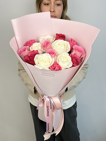 Букет 15 роз Эквадор Микс Нежный
