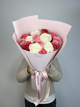 Букет 15 роз Эквадор Микс Нежный