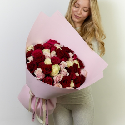 Букет 51 роза Эквадор Микс Нежный