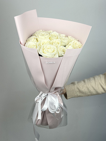 Букет 15 роз Эквадор Белоснежных