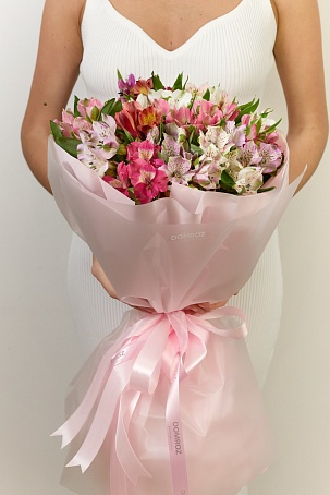 Букет 15 ярких альстромерий