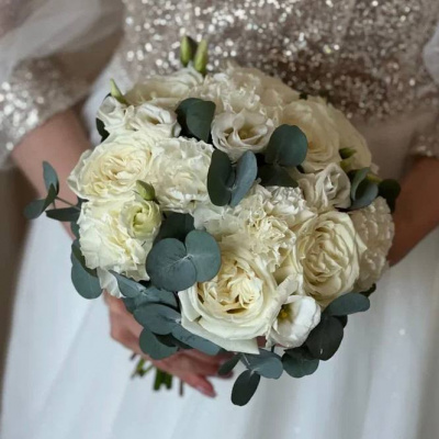 Букет невесты Белоснежный с бутоньеркой купить с доставкой в Набережных Челнах