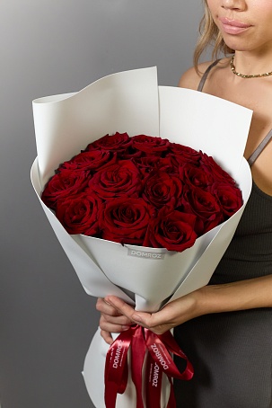 Букет 15 роз Эквадор Красных