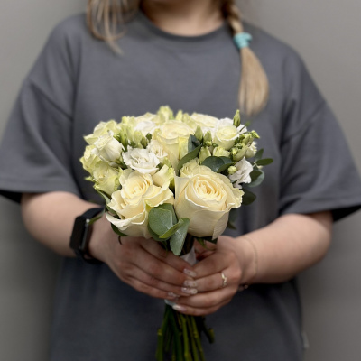 Букет невесты из Роз купить с доставкой в Набережных Челнах