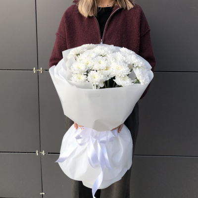 Букет 5 кустовых хризантем белых купить с доставкой в Набережных Челнах