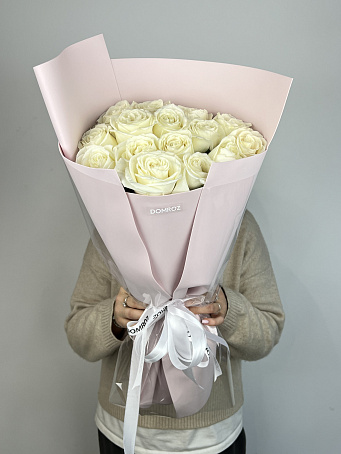 Букет 15 роз Эквадор Белоснежных