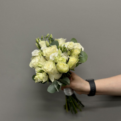 Букет невесты из Роз купить с доставкой в Набережных Челнах