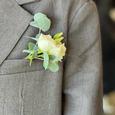 Букет невесты Белоснежный с бутоньеркой купить с доставкой в Набережных Челнах