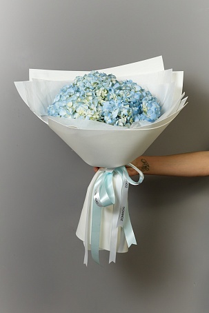 Букет 3 гортензии голубые