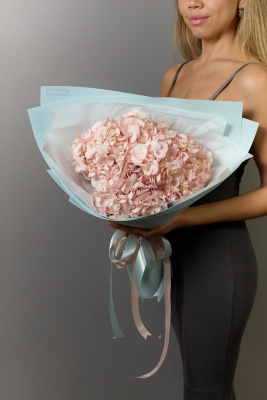 Букет 3 гортензии розовые купить с доставкой в Набережных Челнах